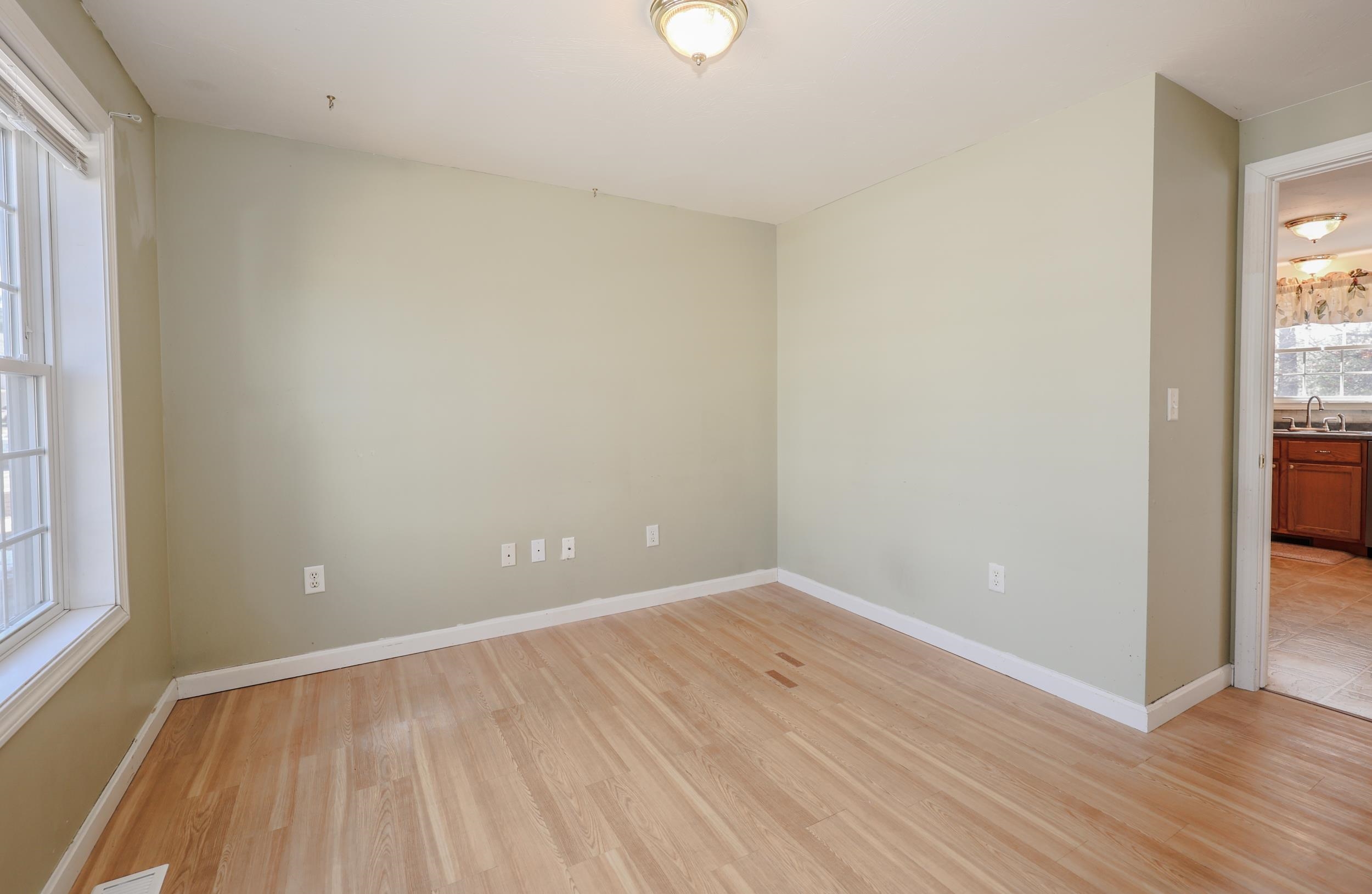 66 Sandy Brook Street Manchester, NH 03103 - Photo 18 of 49 Gallery Image 18