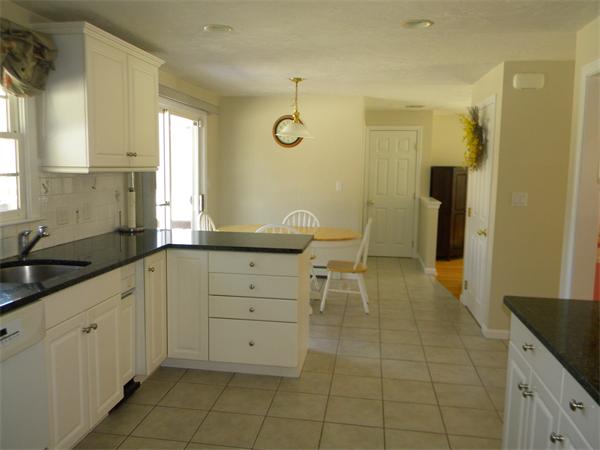 9 Deer Run Road Bellingham, MA 02019 - Photo 5 of 23 Gallery Image 5