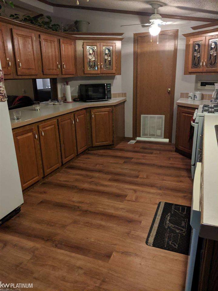8945 Willits Road Mayville, MI 48744 - Photo 5 of 24 31395242-4.JPG