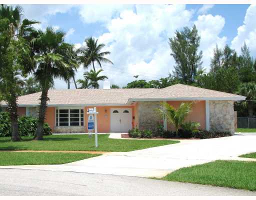 749 Cruiser Road North Palm Beach, FL 33408 - Photo 1 of 15 Primary Photo