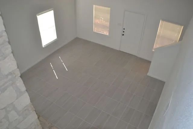 $2,295 | 4506 Adelphi Lane, Austin, TX 78727