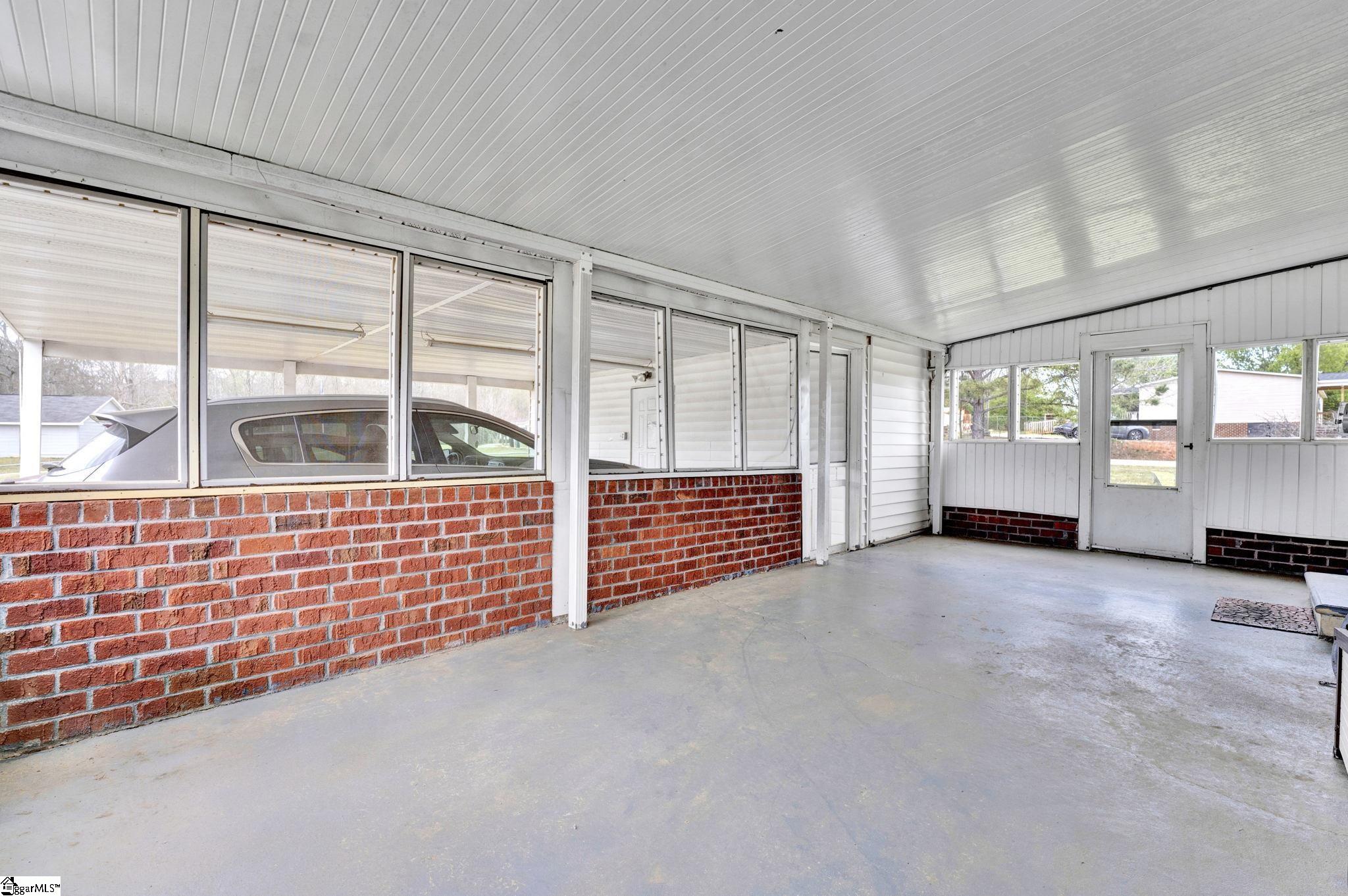 151 Sullivan Road Simpsonville, SC 29680 - Photo 4 of 34