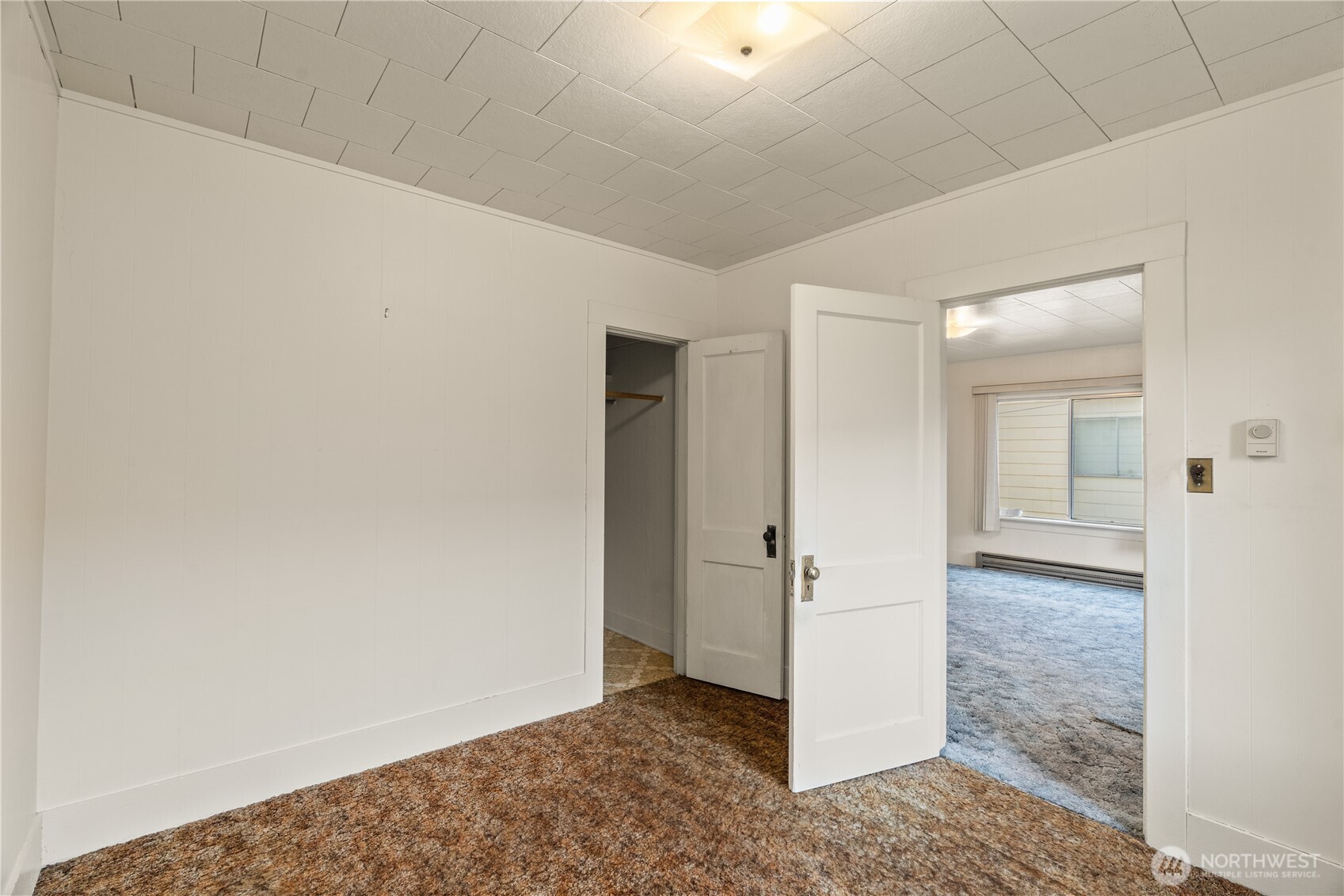 324 North F Street Aberdeen, WA 98520 - Photo 9 of 32 wooden floor in an empty room