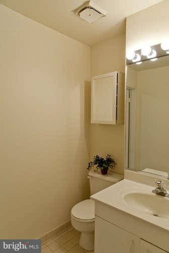 1983 Solaridge Court Reston, VA 20191 - Photo 15 of 20 Bath