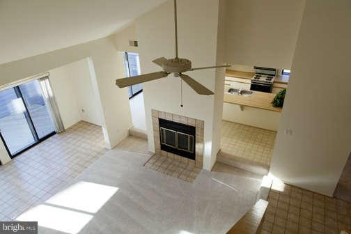1983 Solaridge Court Reston, VA 20191 - Photo 9 of 20 Living Room