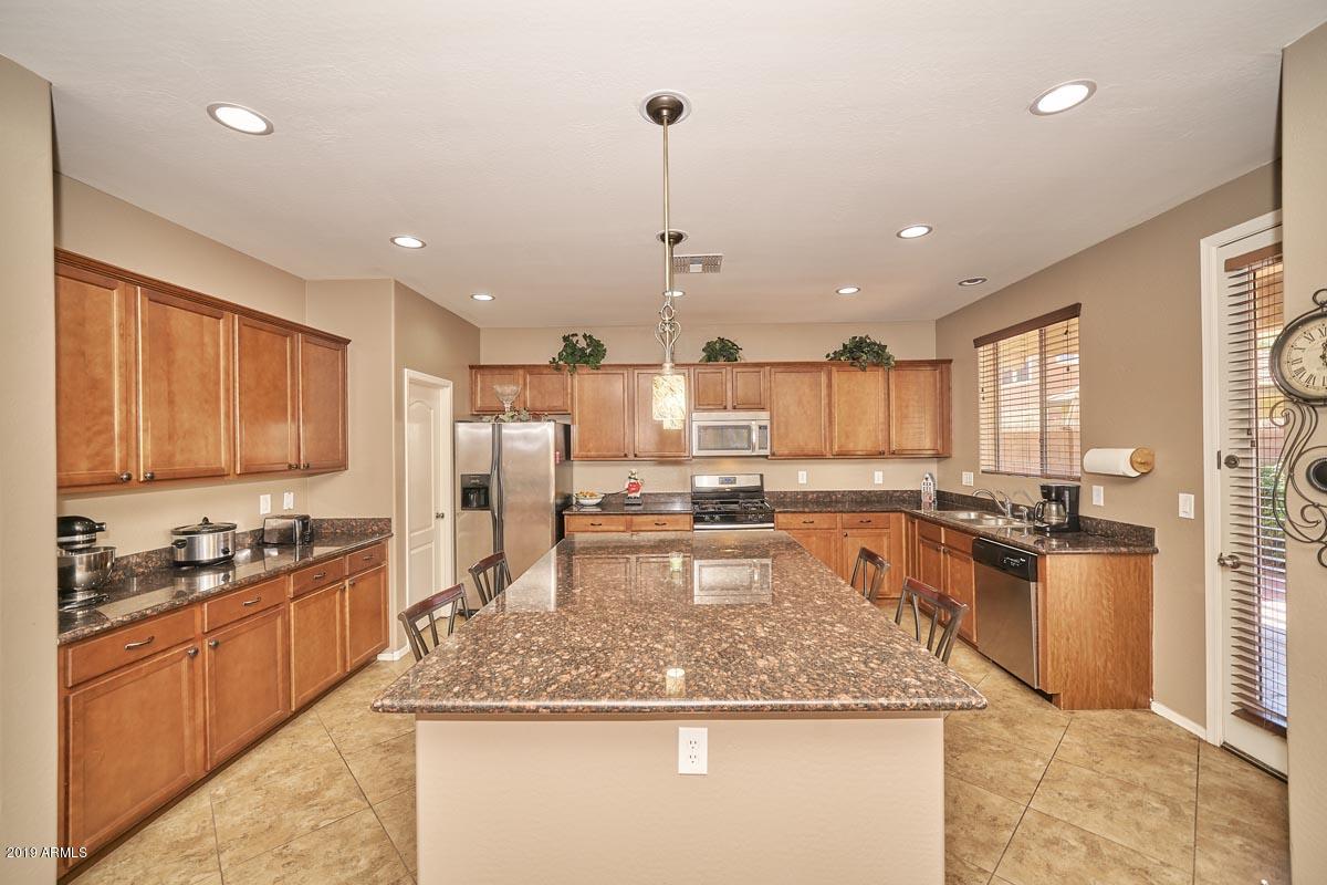 2034 South Martingale Road Gilbert, AZ 85295 - Photo 45 of 48 Kitchen