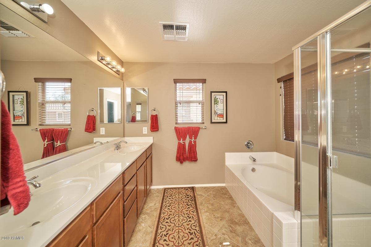 2034 South Martingale Road Gilbert, AZ 85295 - Photo 8 of 48 Master Bath