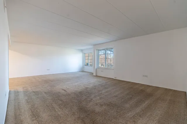 $211,999 | 8750 Harrison Avenue, Unit 211, Munster, IN 46321