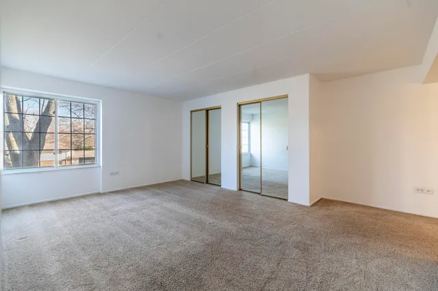 $211,999 | 8750 Harrison Avenue, Unit 211, Munster, IN 46321