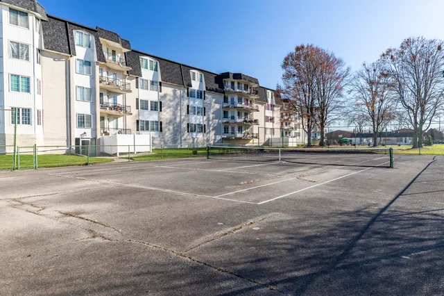 $211,999 | 8750 Harrison Avenue, Unit 211, Munster, IN 46321