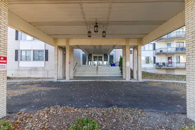 $211,999 | 8750 Harrison Avenue, Unit 211, Munster, IN 46321