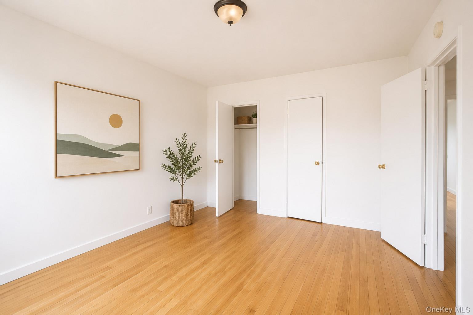 325 Shore Road, Unit 1E Long Beach, NY 11561 - Photo 9 of 14