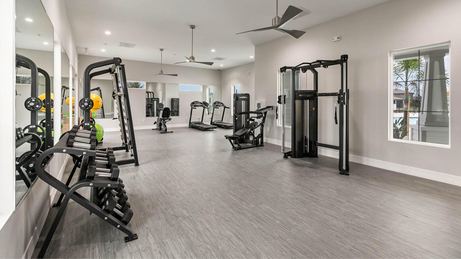 6981 Cameo Drive Grant, FL 32949 - Photo 40 of 48 a view of a room with gym equipment