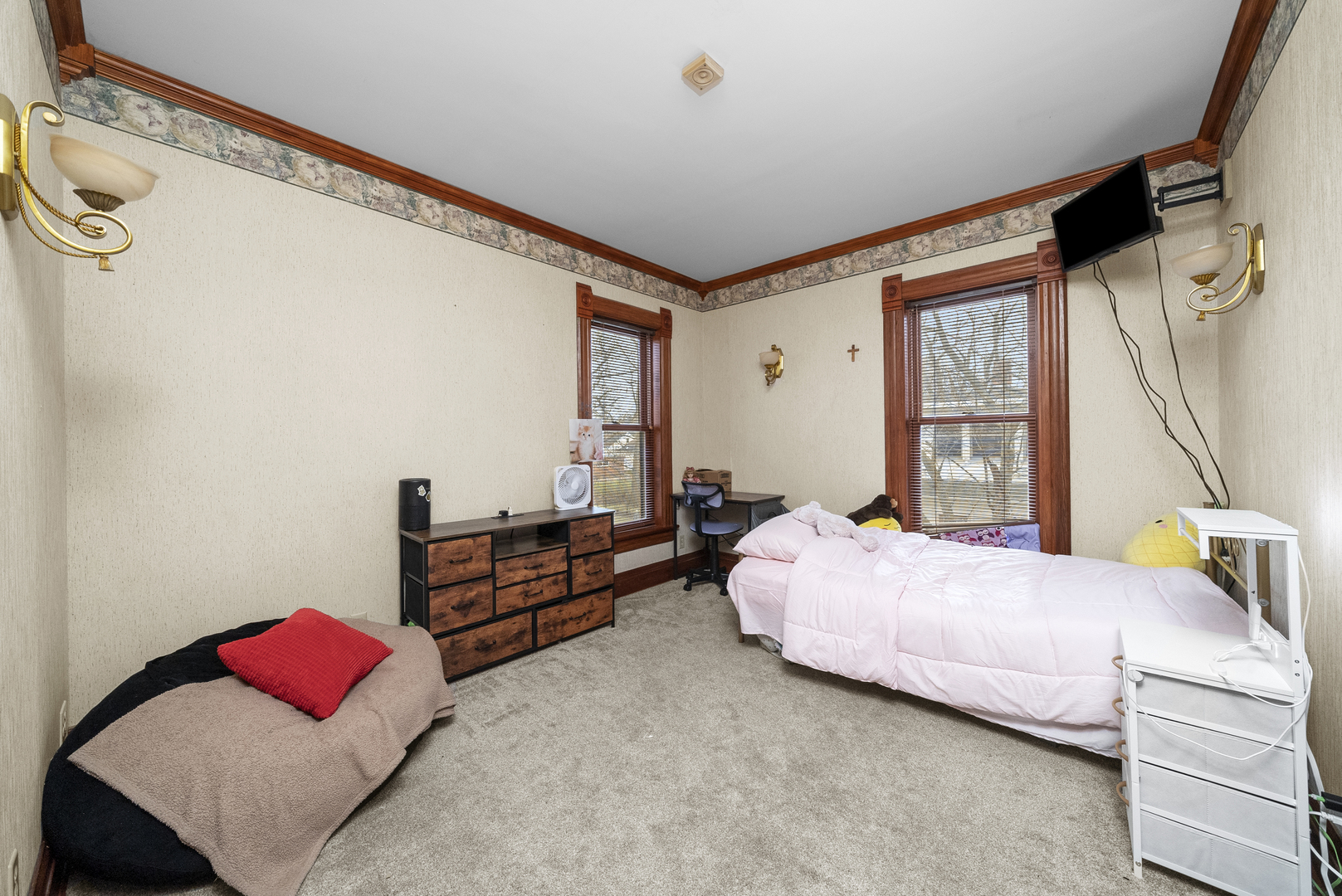 516 Catherine Street Ottawa, IL 61350 - Photo 23 of 38 a bedroom with furniture and a window