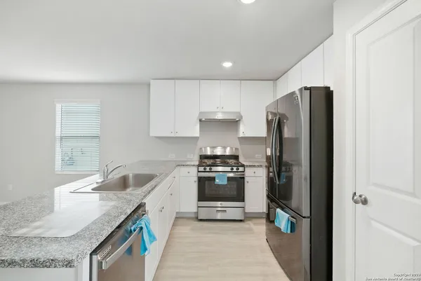 $1,975 | 10135 Braun Cloud, San Antonio, TX 78254