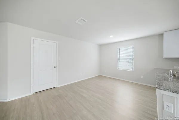 $1,975 | 10135 Braun Cloud, San Antonio, TX 78254