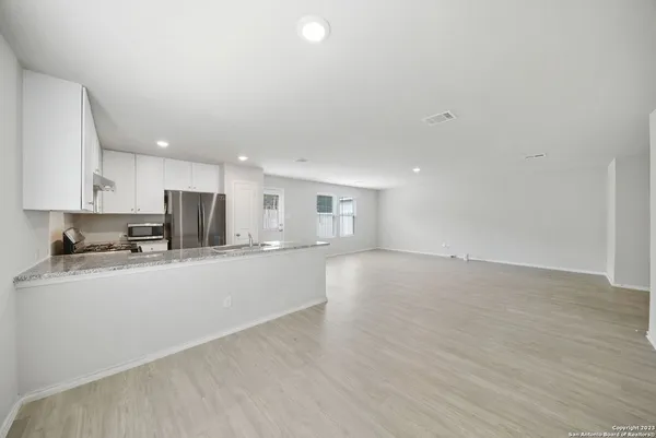 $1,975 | 10135 Braun Cloud, San Antonio, TX 78254