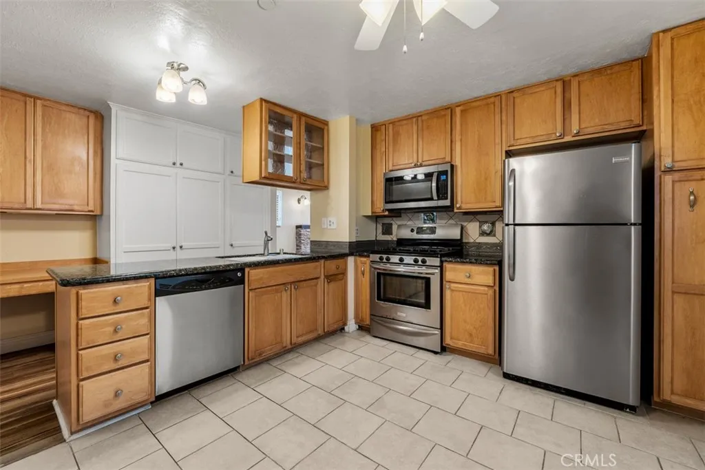 55 Surfside Avenue Surfside, CA 92649 - Photo 14 of 51