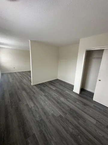 $1,425 | 16 Manning Street, Unit 211, Derry, NH 03038