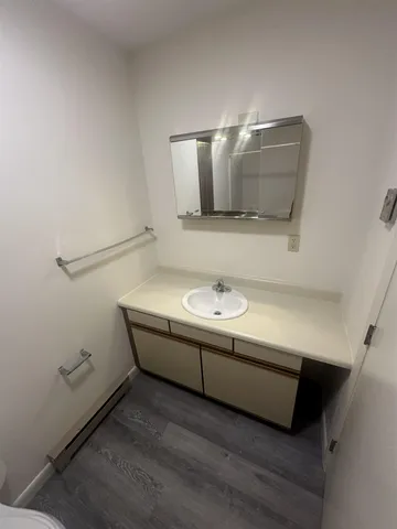 $1,425 | 16 Manning Street, Unit 211, Derry, NH 03038