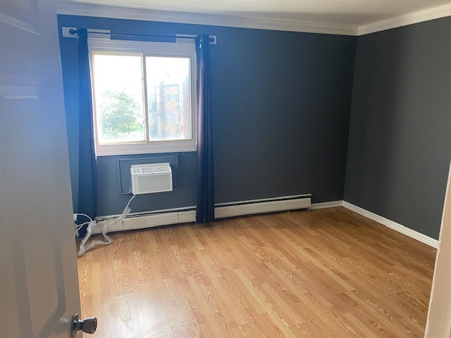 143 West Elk Trail, Unit 342 Carol Stream, IL 60188 - Photo 9 of 13 an empty room with a empty space and a window
