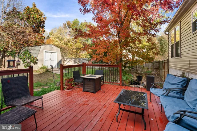 a view of outdoor space yard deck and patio