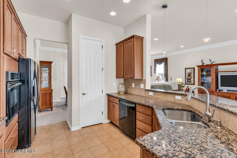 42 Bay Hill Road Jackson, NJ 08527 - Photo 21 of 54 024_dsc02425