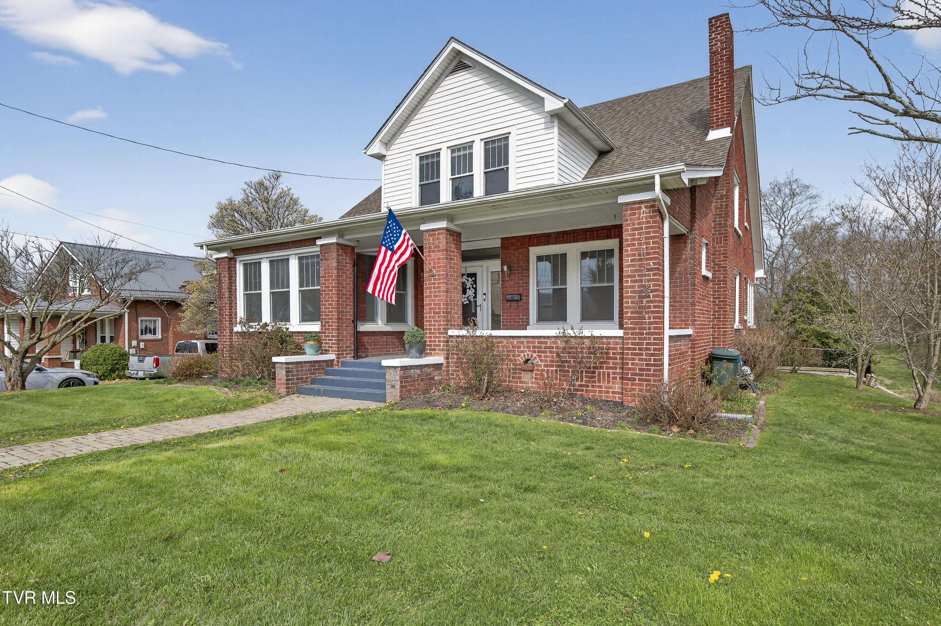 415 East Main Street Marion, VA 24354 - Photo 2 of 57 415-E-Main-St-Marion-VA Cynthia-Routon-6