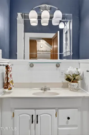 $331,300 | 415 East Main Street, Marion, VA 24354