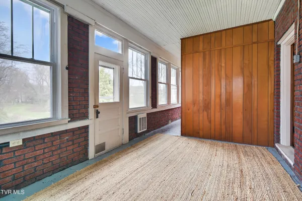 $331,300 | 415 East Main Street, Marion, VA 24354