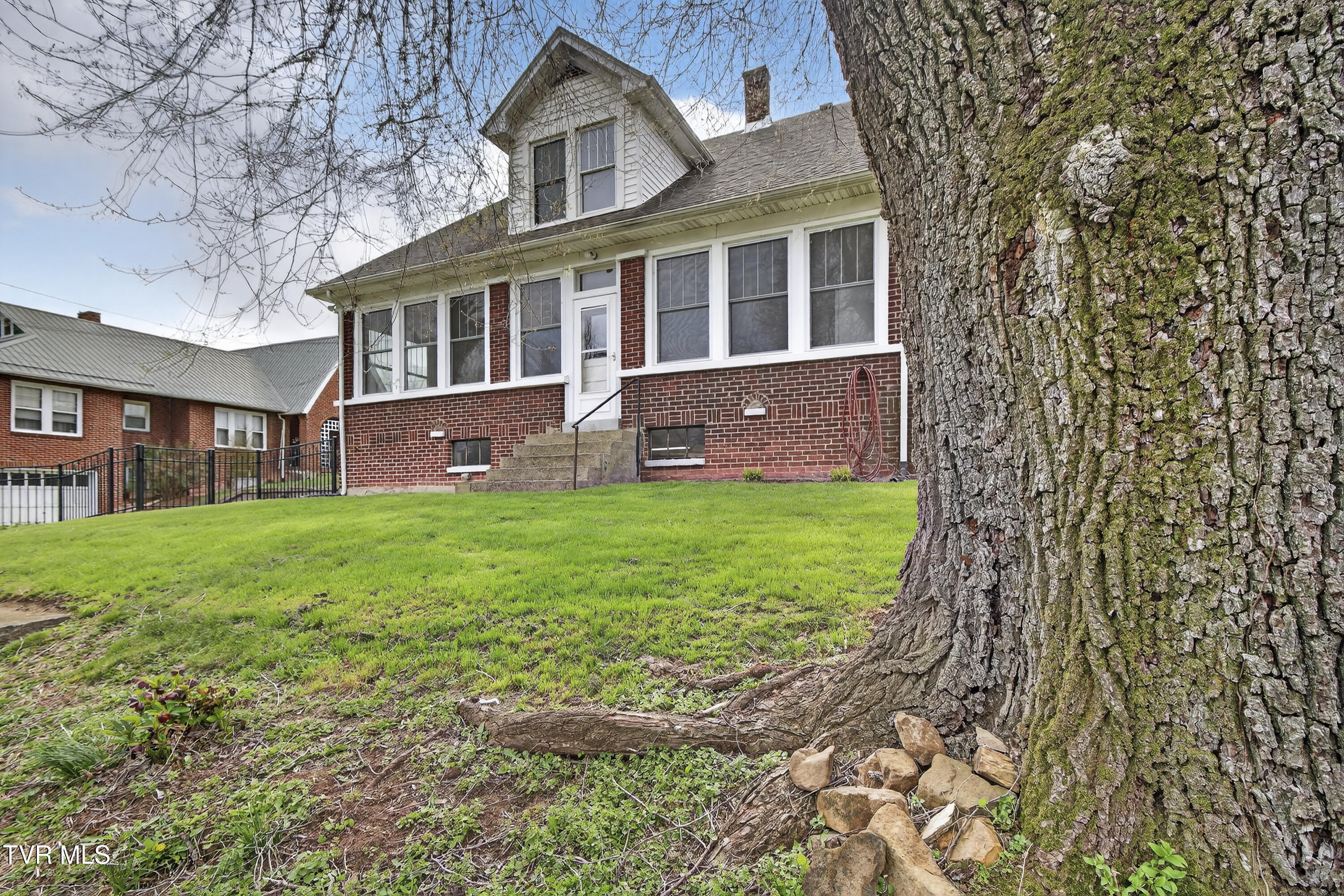 415 East Main Street Marion, VA 24354 - Photo 48 of 57 415-E-Main-St-Marion-Va Cynthia-Routon-9