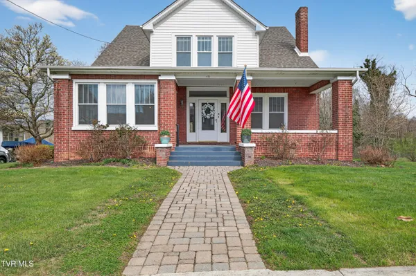 $331,300 | 415 East Main Street, Marion, VA 24354