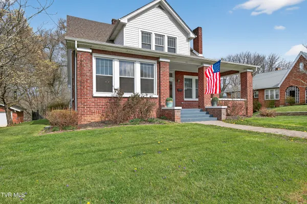 $331,300 | 415 East Main Street, Marion, VA 24354
