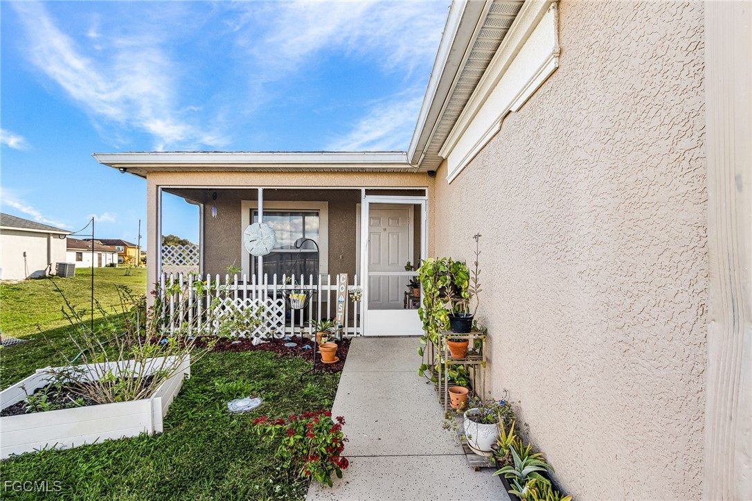 4411 22nd Street Southwest Lehigh Acres, FL 33973 - Photo 2 of 23