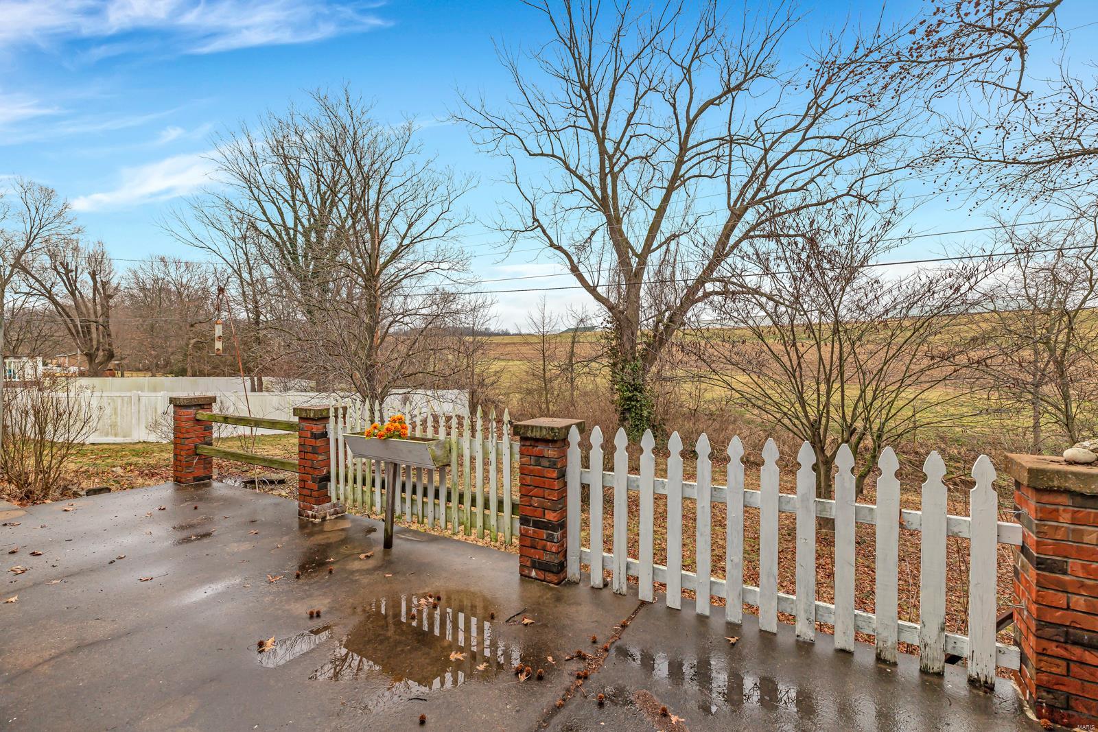 144 Gall Road Columbia, IL 62236 - Photo 3 of 35 Gallery Image 3
