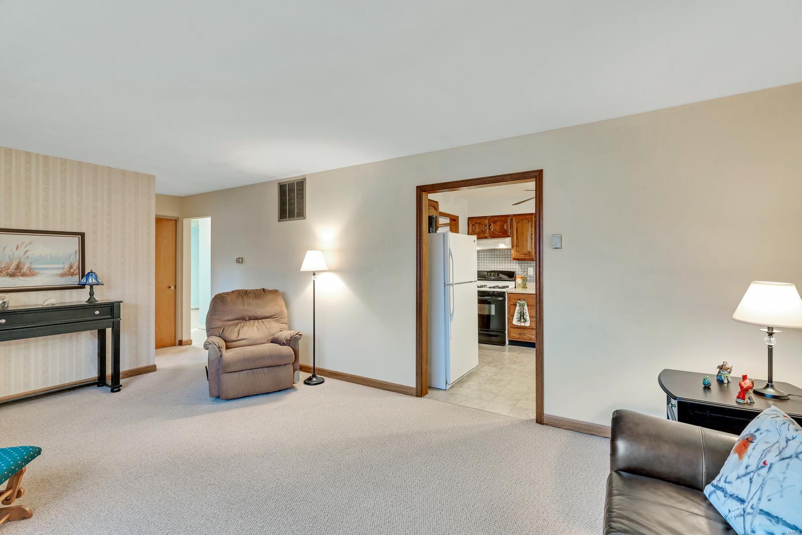 144 Gall Road Columbia, IL 62236 - Photo 6 of 35 Gallery Image 6