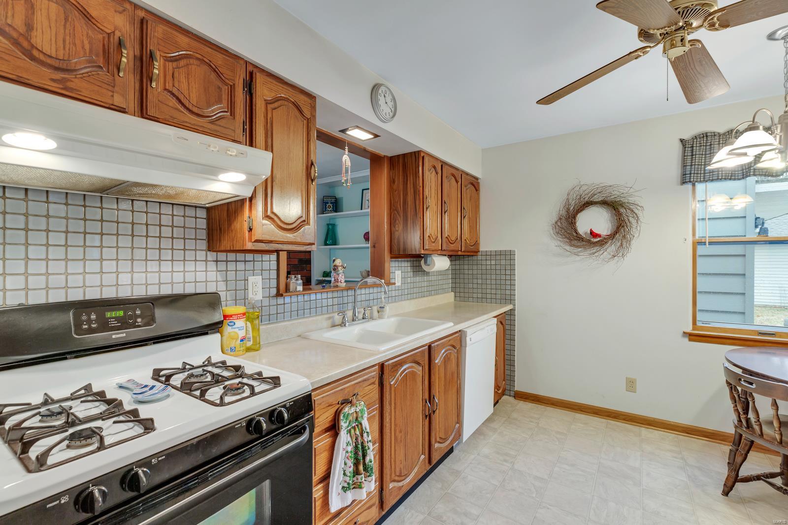 144 Gall Road Columbia, IL 62236 - Photo 10 of 35 Gallery Image 10