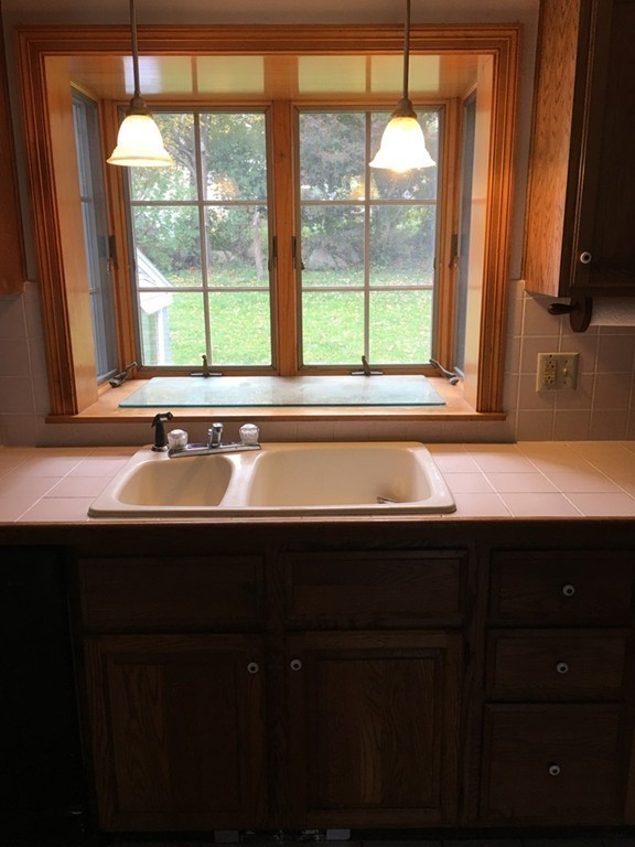 67 Old Oaken Bucket Road Scituate, MA 02066 - Photo 10 of 19 Gallery Image 10