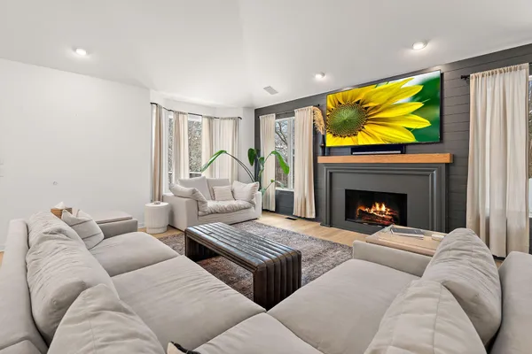 $1,299,900 | 5200 Malibu Drive, Edina, MN 55436