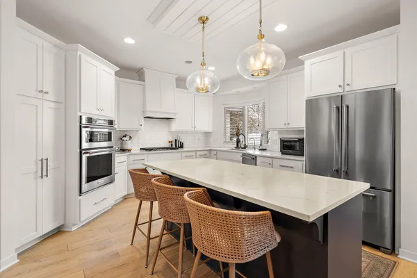 $1,299,900 | 5200 Malibu Drive, Edina, MN 55436