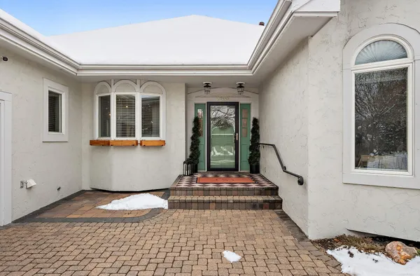 $1,299,900 | 5200 Malibu Drive, Edina, MN 55436