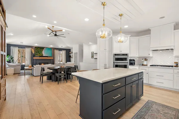 $1,299,900 | 5200 Malibu Drive, Edina, MN 55436