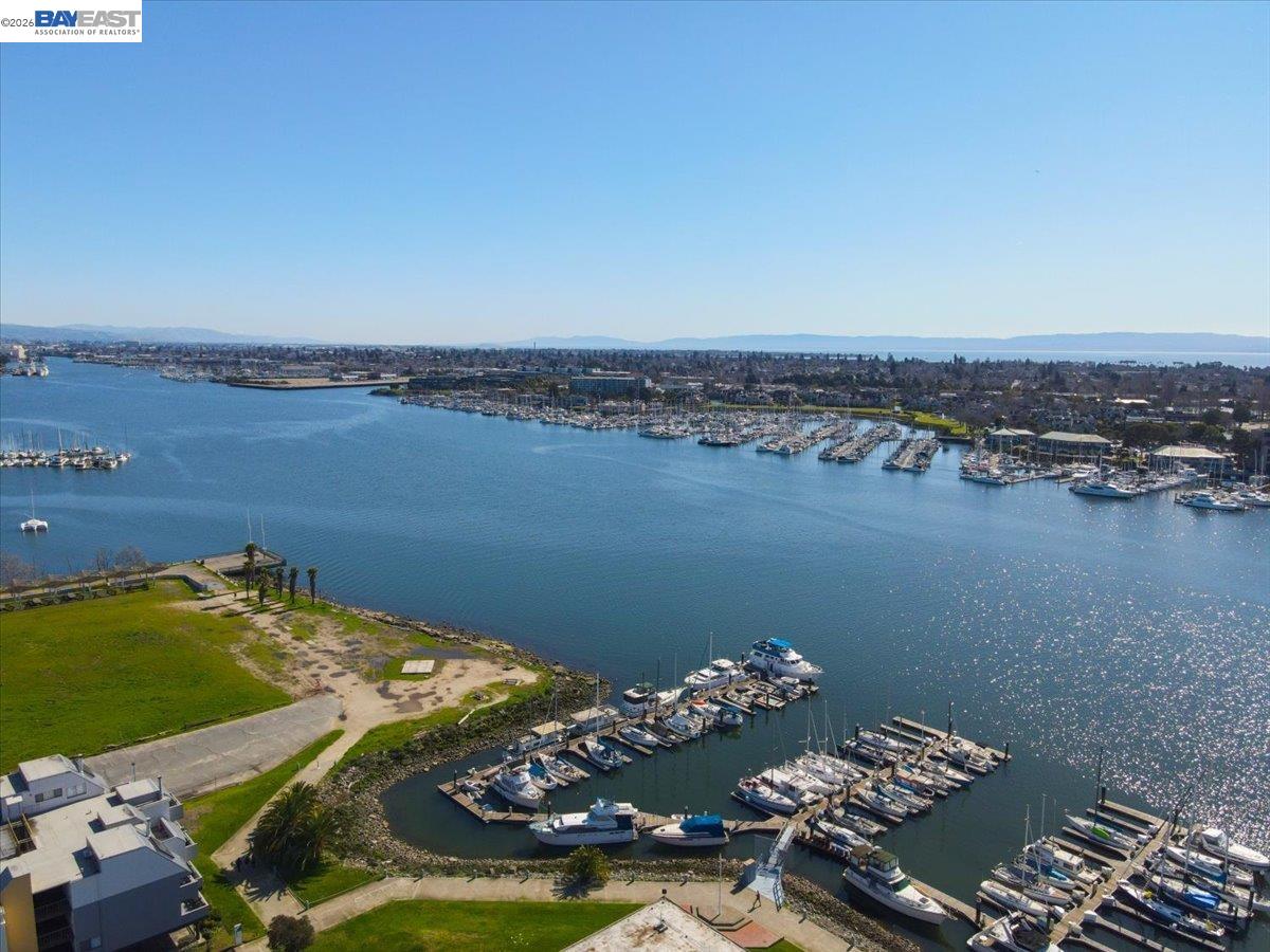7 Embarcadero, Unit 312 Oakland, CA 94607 - Photo 3 of 39