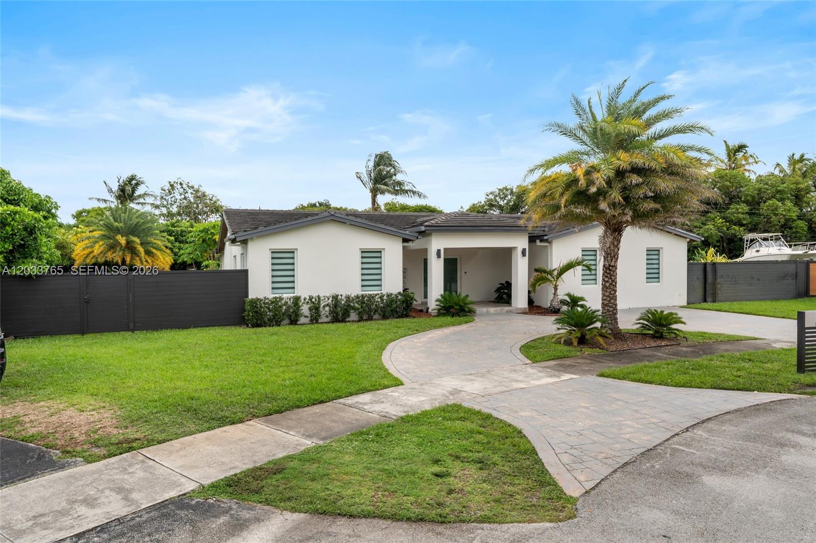8535 Southwest 100th Avenue Miami, FL 33176 - Photo 2 of 36