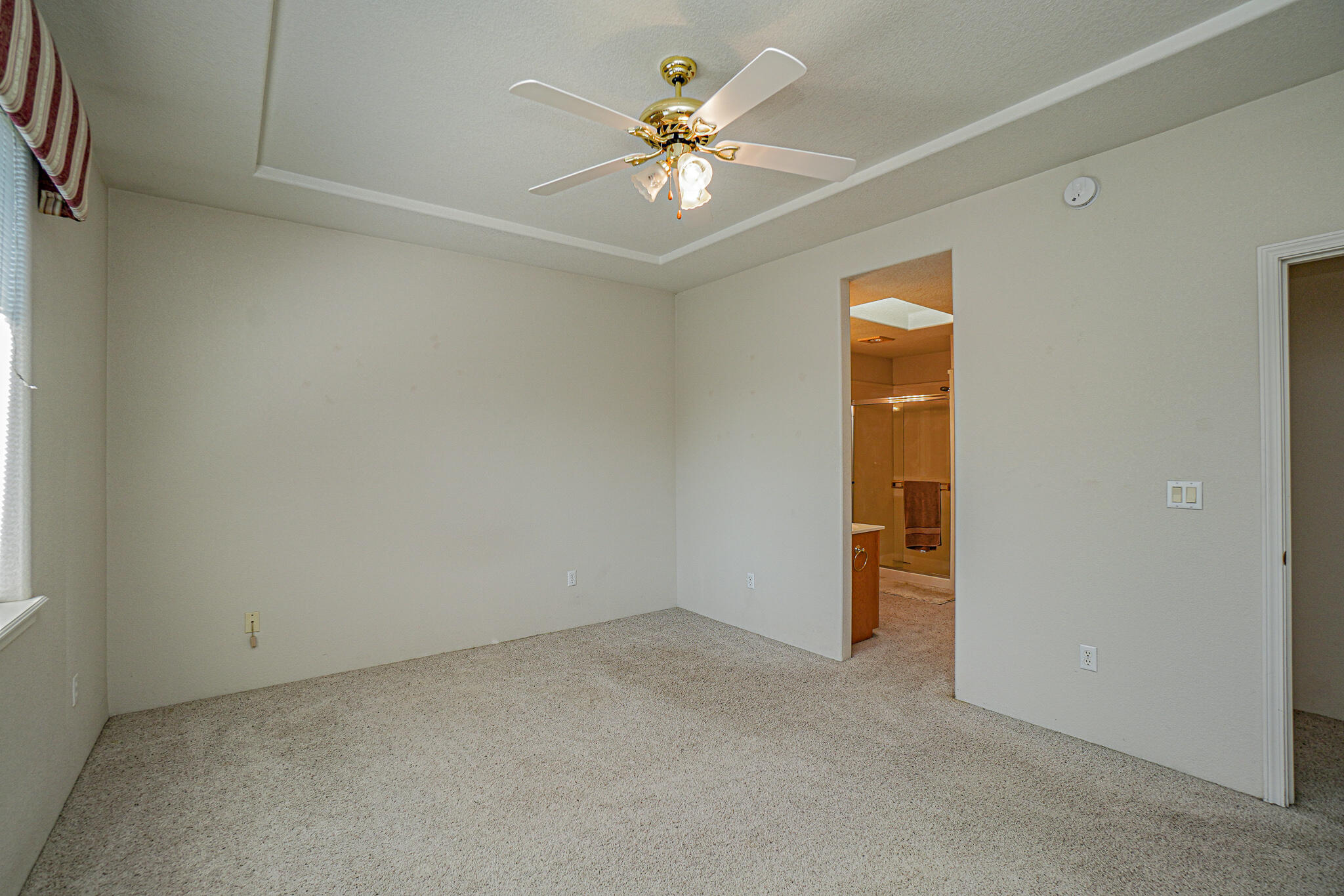 2398 Springbrook Road, Unit 4 Medford, OR 97504 - Photo 13 of 27 primary 2