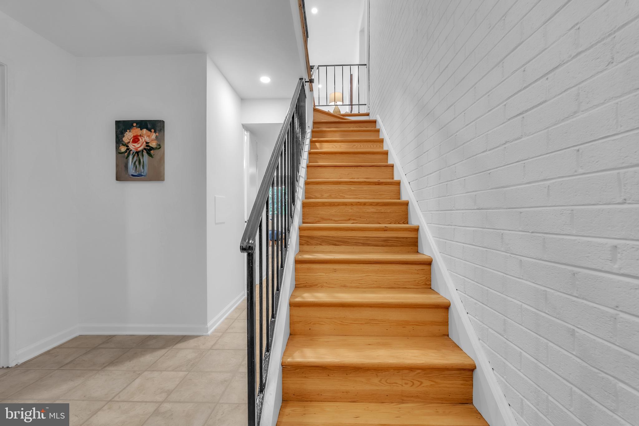 8074 Inverness Ridge Road Potomac, MD 20854 - Photo 27 of 41 a view of entryway