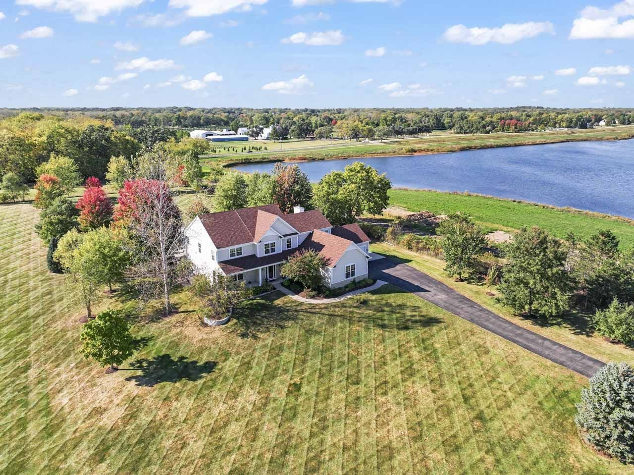 9307 Daniel Lane Spring Grove, IL 60081 - Photo 1 of 70