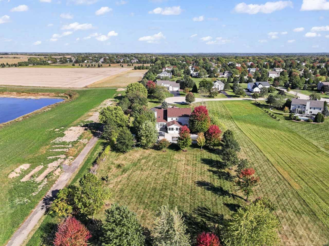 9307 Daniel Lane Spring Grove, IL 60081 - Photo 68 of 70 a view of a city