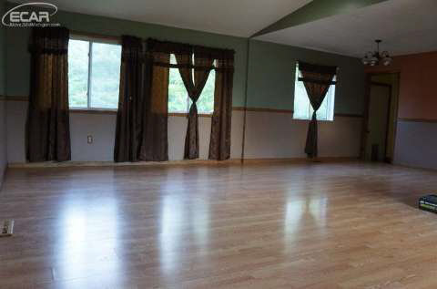 3858 North Lapeer Road Lapeer, MI 48446 - Photo 13 of 25 20439593-12.JPG