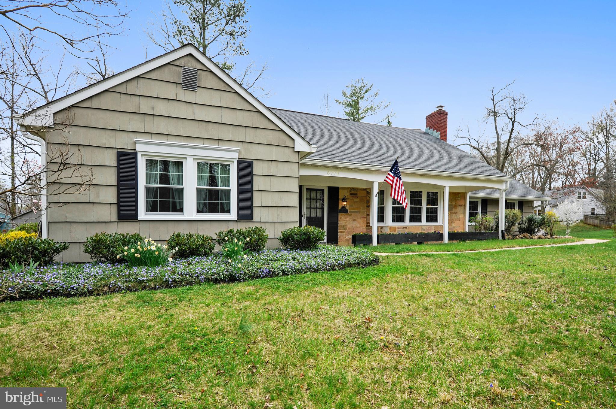 8779 Oxwell Lane Laurel, MD 20708 - Photo 8 of 40 Beautiful landscaping